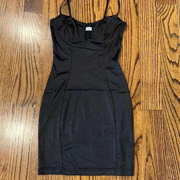 adika black dress This new dress got that sleek attitude going on. #adikastyle #newdrop